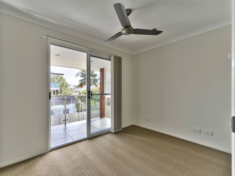 2/178 Prince Edward Parade, Scarborough QLD 4020