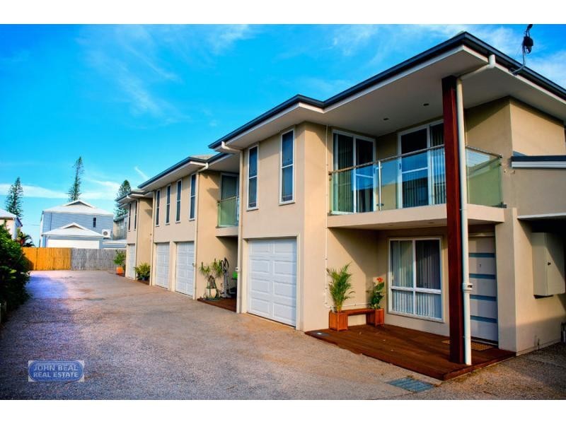 2/178 Prince Edward Parade, Scarborough QLD 4020