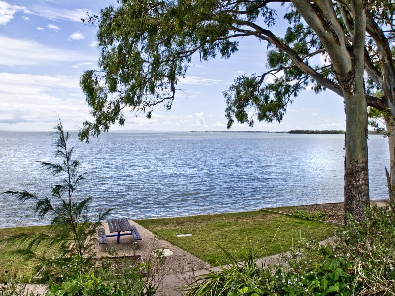 41-43 Esplanade North, Deception Bay QLD 4508