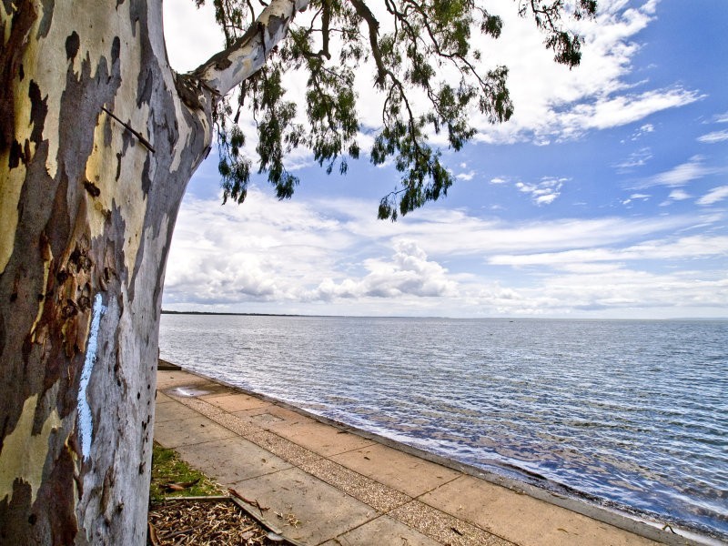 41-43 Esplanade North, Deception Bay QLD 4508