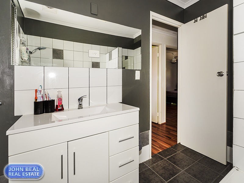 16 Simon Street, Deception Bay QLD 4508