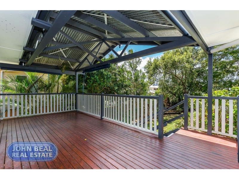 33 Ralph Street, Clontarf QLD 4019