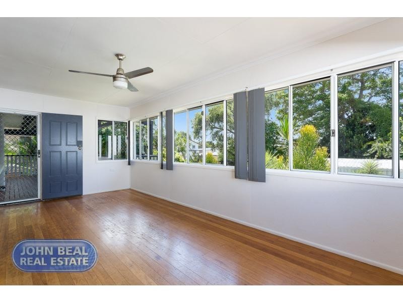 33 Ralph Street, Clontarf QLD 4019
