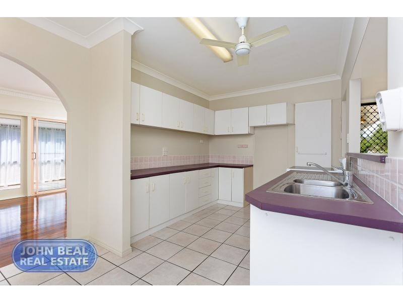 215 Scarborough Road, Scarborough QLD 4020