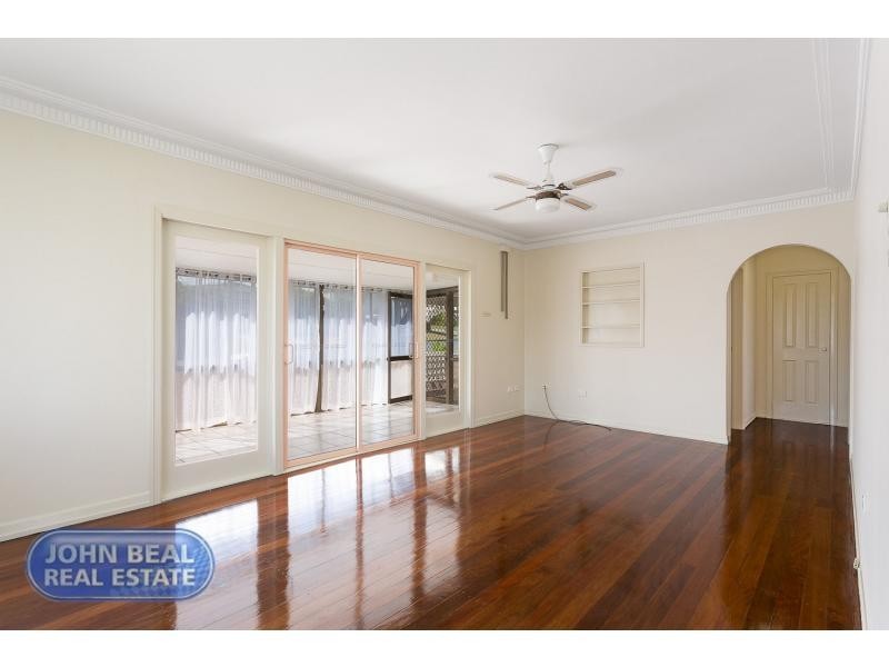 215 Scarborough Road, Scarborough QLD 4020