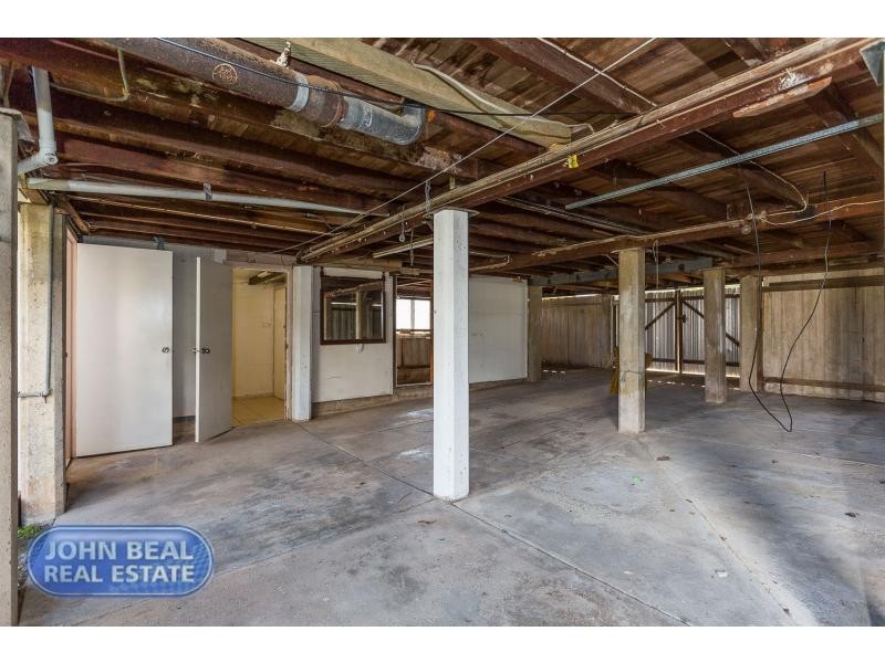 215 Scarborough Road, Scarborough QLD 4020