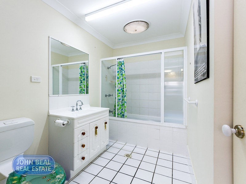 4/10 Portwood Street, Redcliffe QLD 4020
