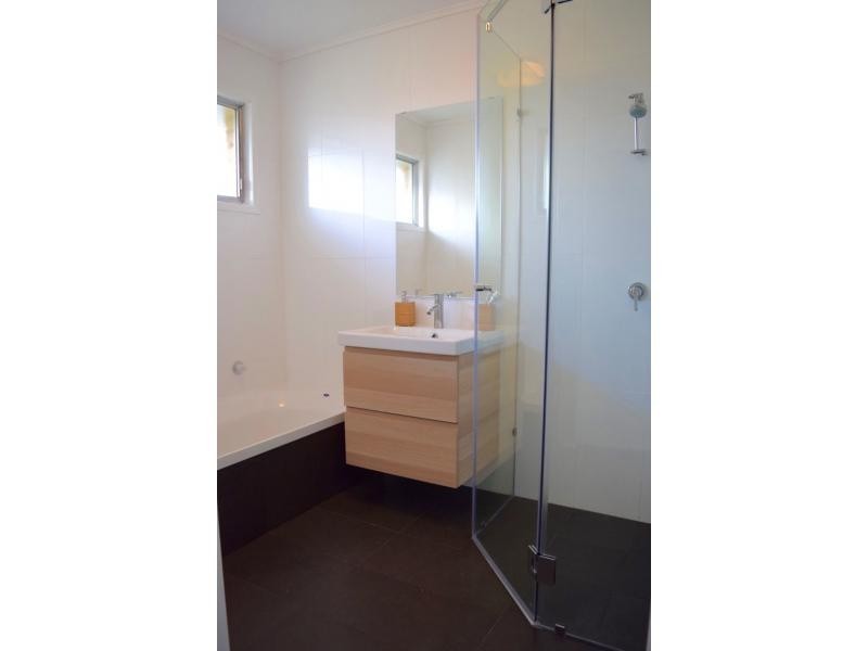 42 Lions Crescent, Kippa-ring QLD 4021