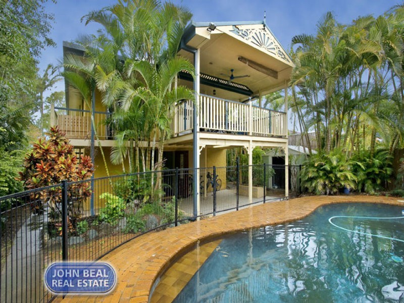 45 Oyster Point Esplanade, Scarborough QLD 4020