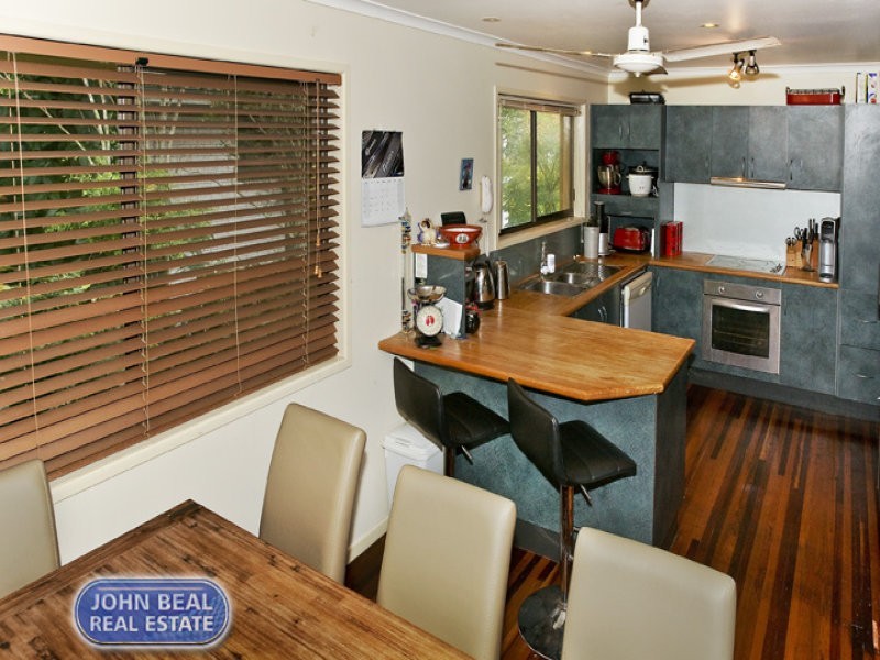 45 Oyster Point Esplanade, Scarborough QLD 4020