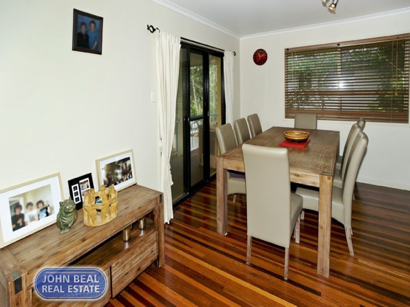 45 Oyster Point Esplanade, Scarborough QLD 4020