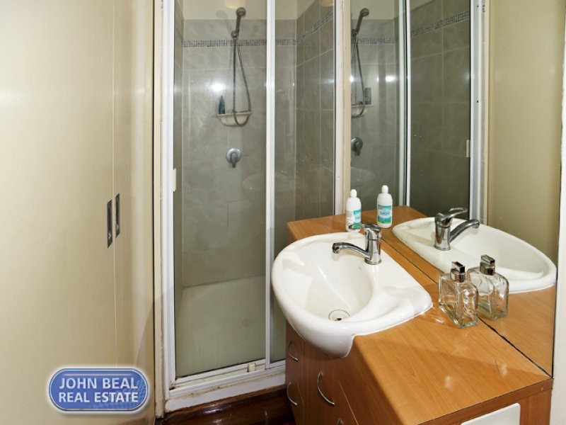 45 Oyster Point Esplanade, Scarborough QLD 4020