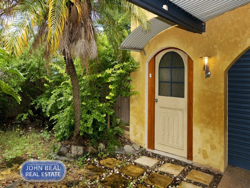 45 Oyster Point Esplanade, Scarborough QLD 4020