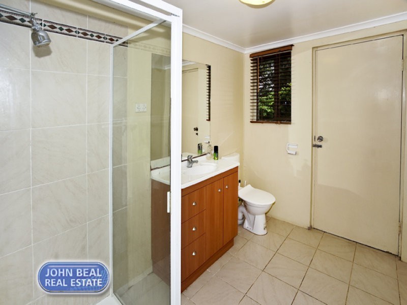 45 Oyster Point Esplanade, Scarborough QLD 4020