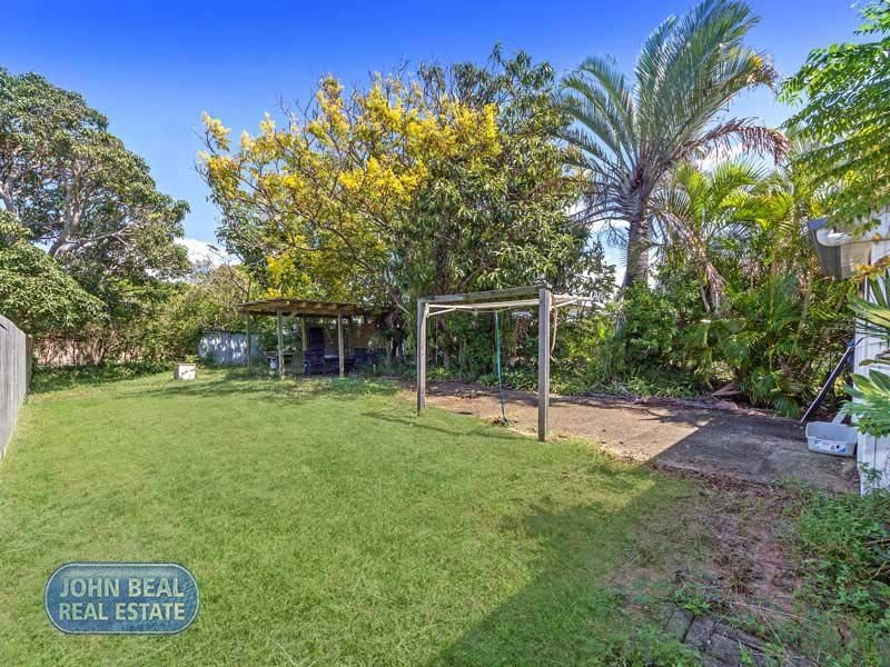 29 Westbrook Street, Woody Point QLD 4019