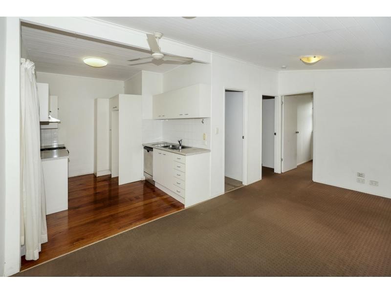 33 McAneny Street, Redcliffe QLD 4020
