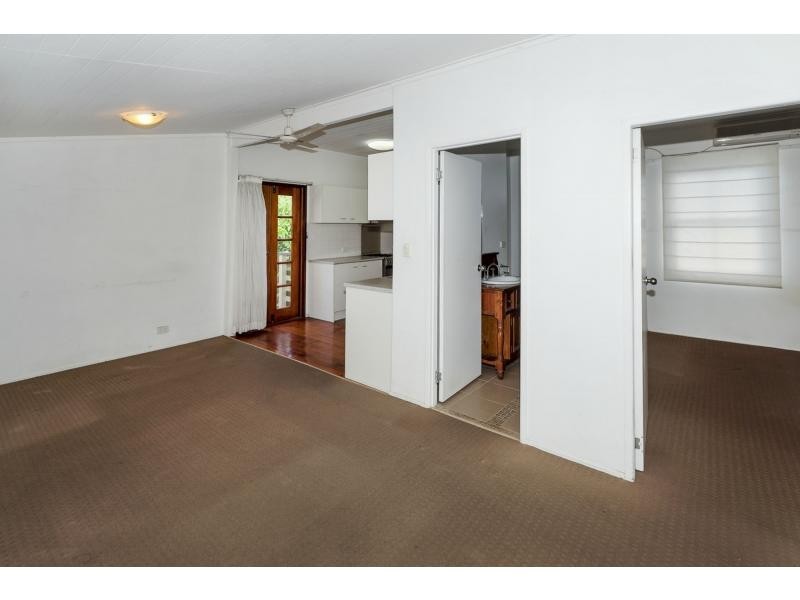 33 McAneny Street, Redcliffe QLD 4020