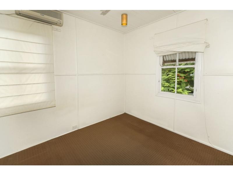 33 McAneny Street, Redcliffe QLD 4020