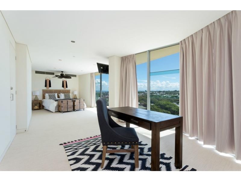 15/16 Prince Edward Parade, Redcliffe QLD 4020