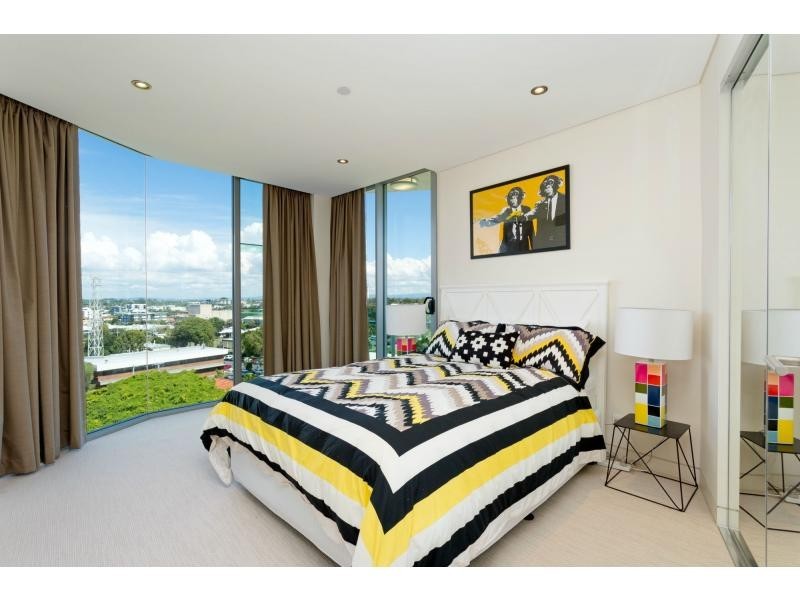 15/16 Prince Edward Parade, Redcliffe QLD 4020