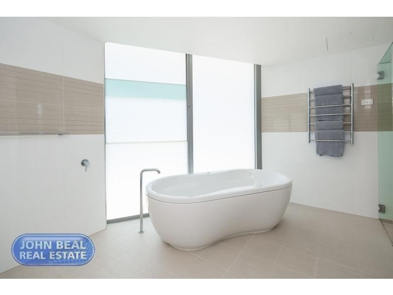 15/16 Prince Edward Parade, Redcliffe QLD 4020
