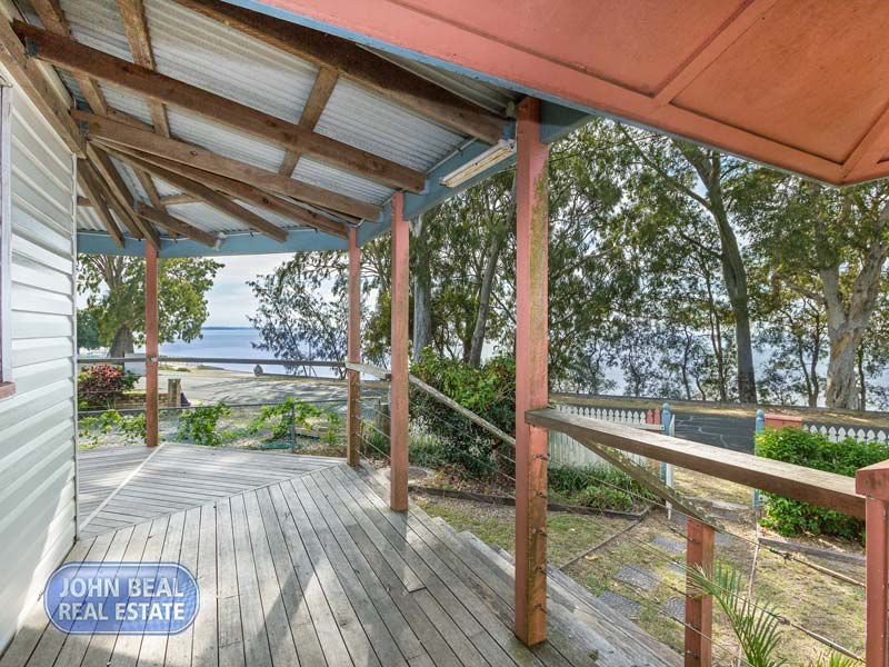 39 Esplanade, Deception Bay QLD 4508