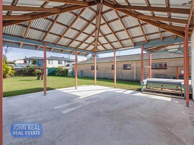 39 Esplanade, Deception Bay QLD 4508