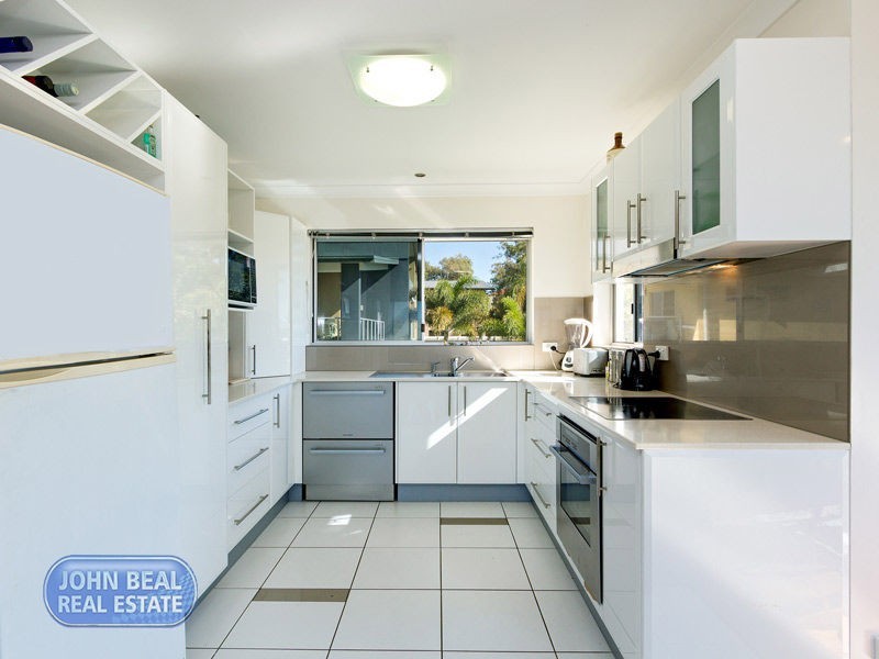 6/6 Georgina Street, Woody Point QLD 4019