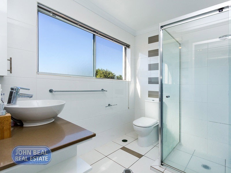 6/6 Georgina Street, Woody Point QLD 4019