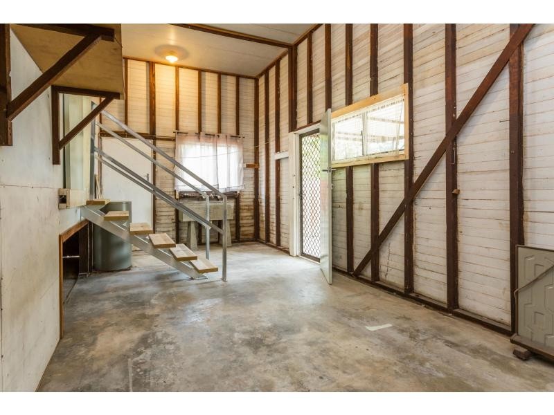 121 Scarborough Road, Redcliffe QLD 4020