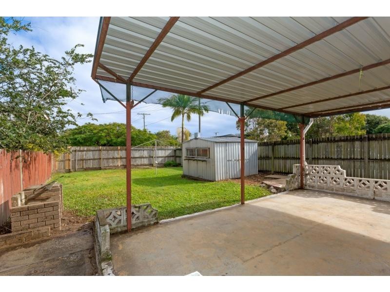 121 Scarborough Road, Redcliffe QLD 4020
