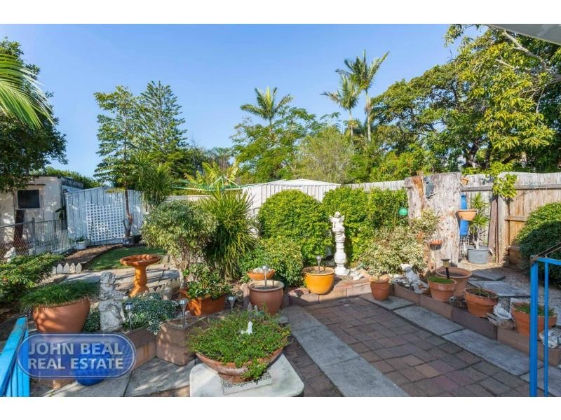 202 Scarborough Road, Scarborough QLD 4020