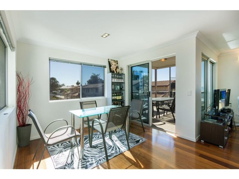 6/6 Georgina Street, Woody Point QLD 4019