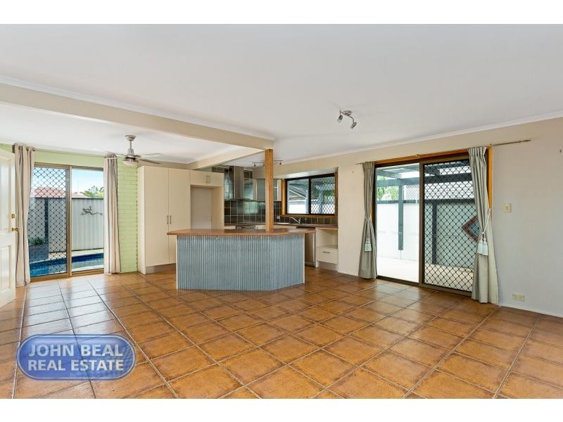 27 Benson Street, Scarborough QLD 4020