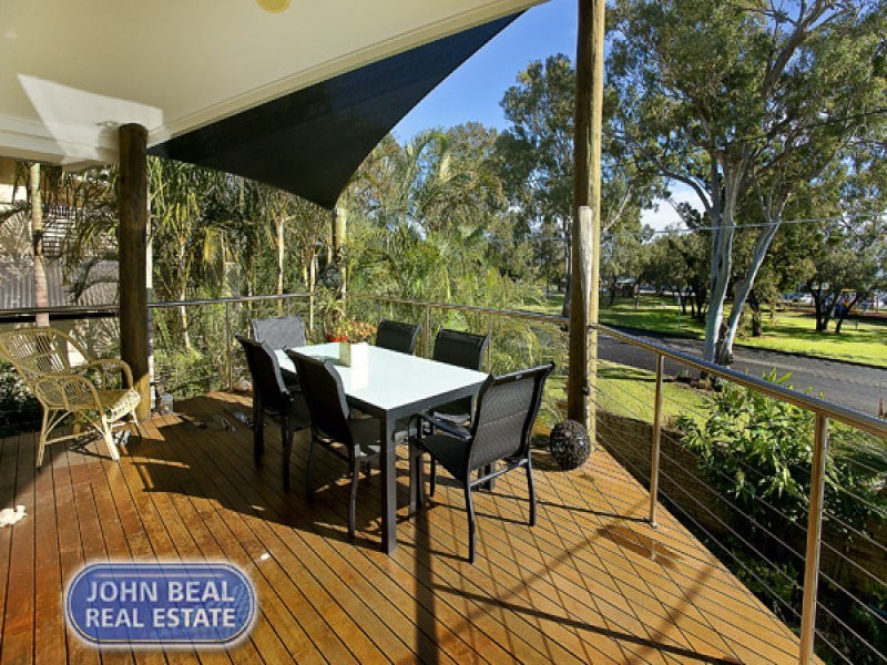25 Thurecht Parade, Scarborough QLD 4020