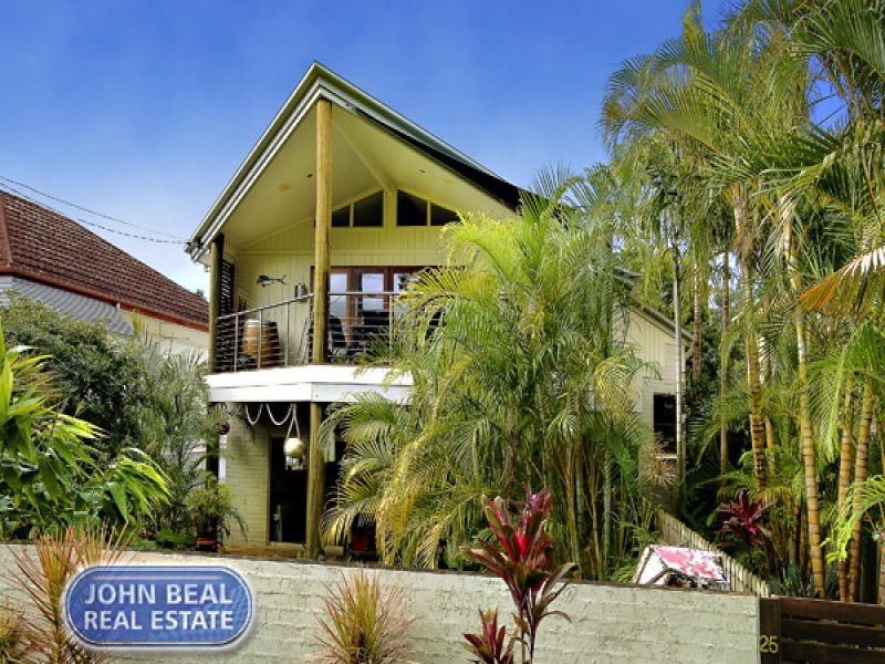 25 Thurecht Parade, Scarborough QLD 4020