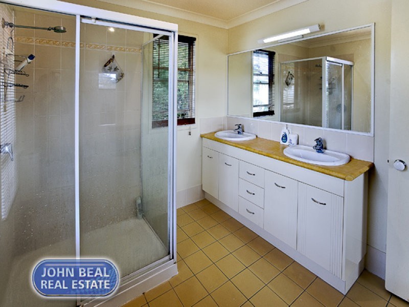 25 Thurecht Parade, Scarborough QLD 4020