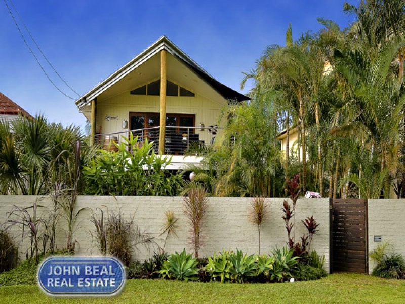 25 Thurecht Parade, Scarborough QLD 4020