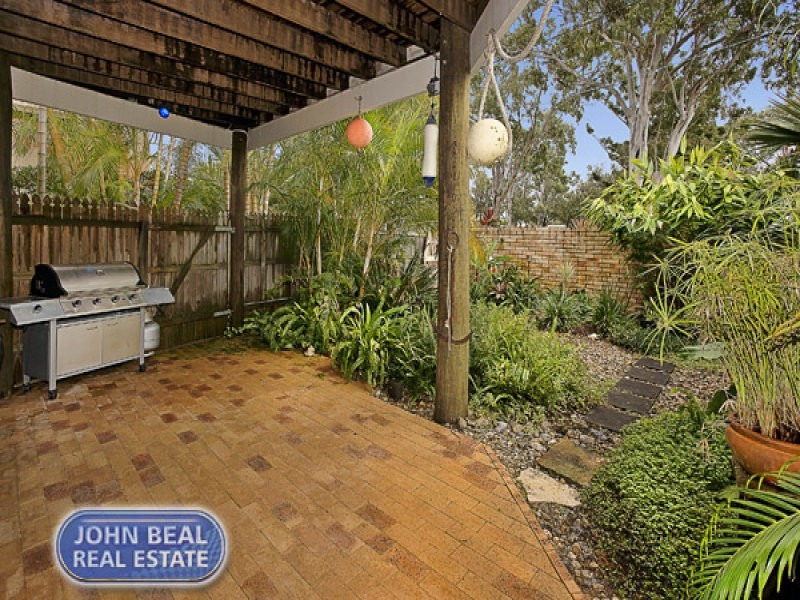 25 Thurecht Parade, Scarborough QLD 4020