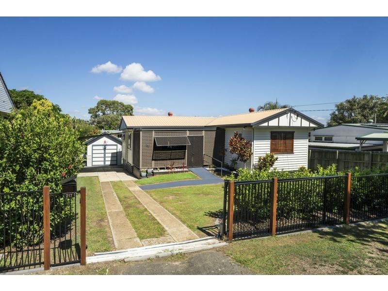 217 Scarborough Road, Scarborough QLD 4020