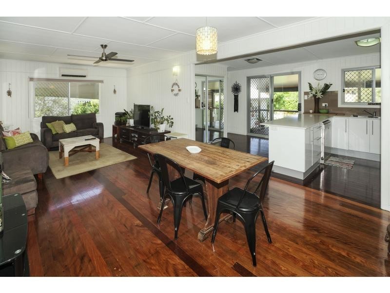 217 Scarborough Road, Scarborough QLD 4020