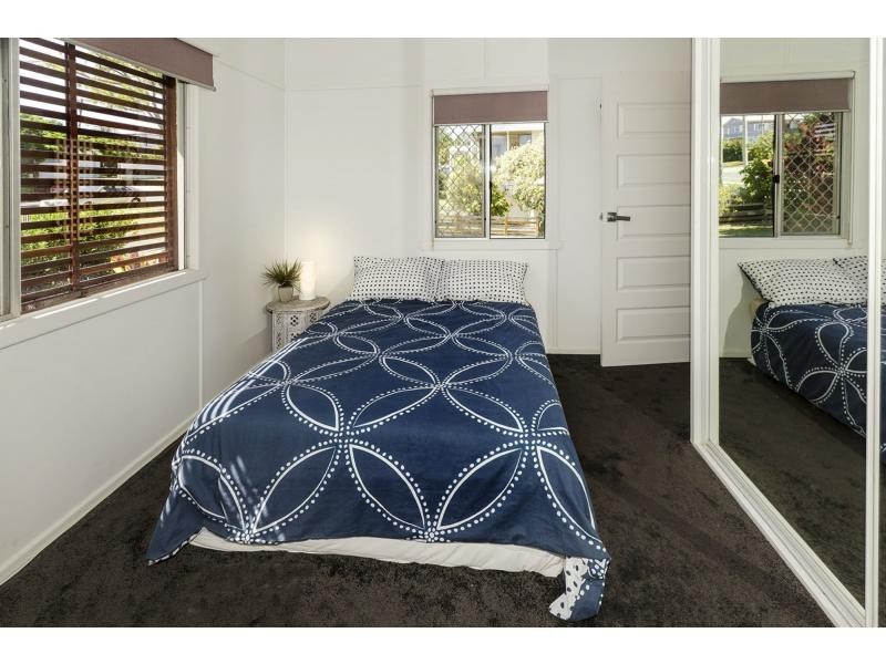 217 Scarborough Road, Scarborough QLD 4020