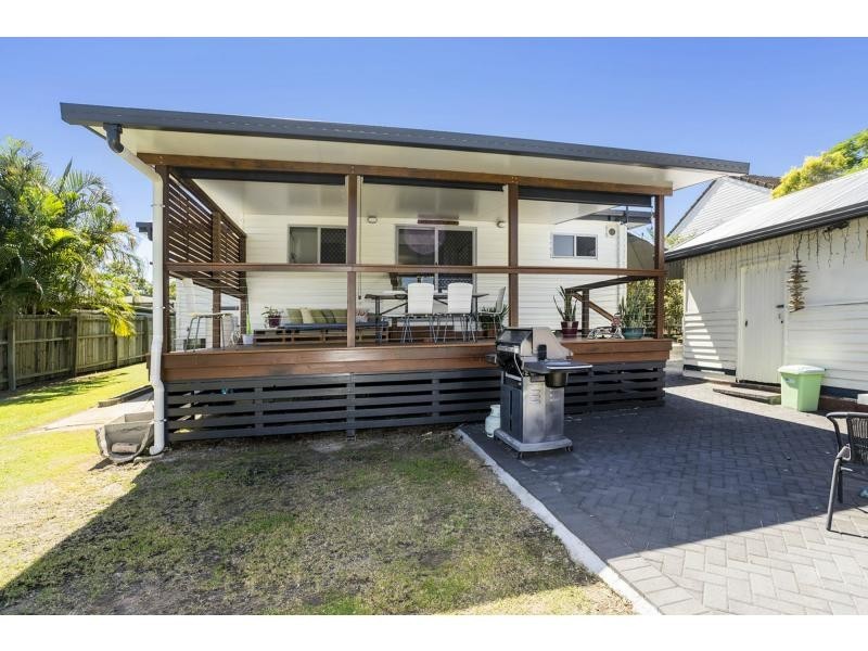 217 Scarborough Road, Scarborough QLD 4020