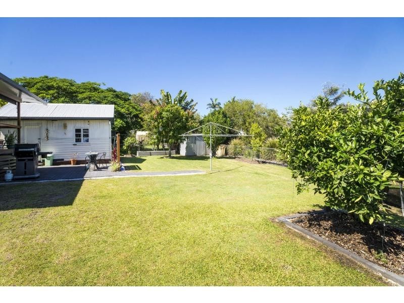 217 Scarborough Road, Scarborough QLD 4020