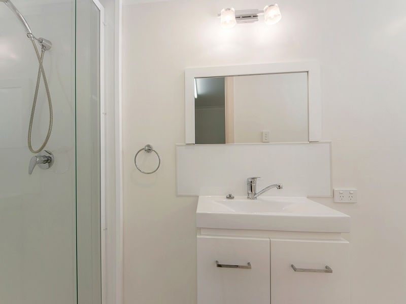 43 Griffith Road, Scarborough QLD 4020