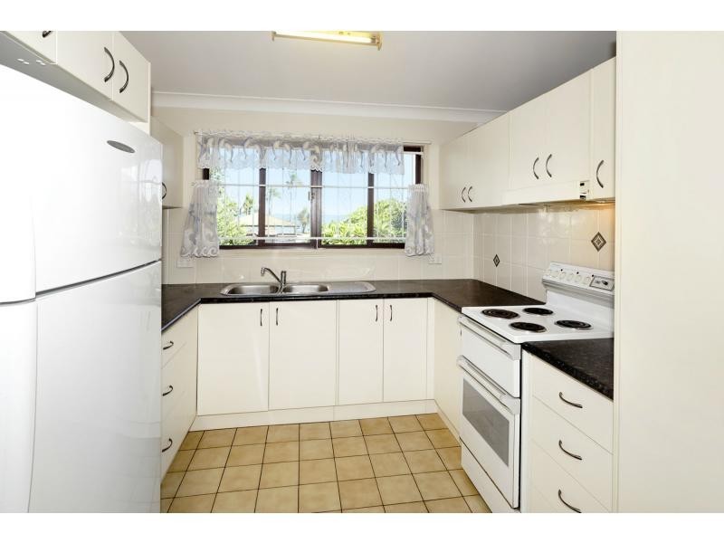 2 Donald Street, Woody Point QLD 4019