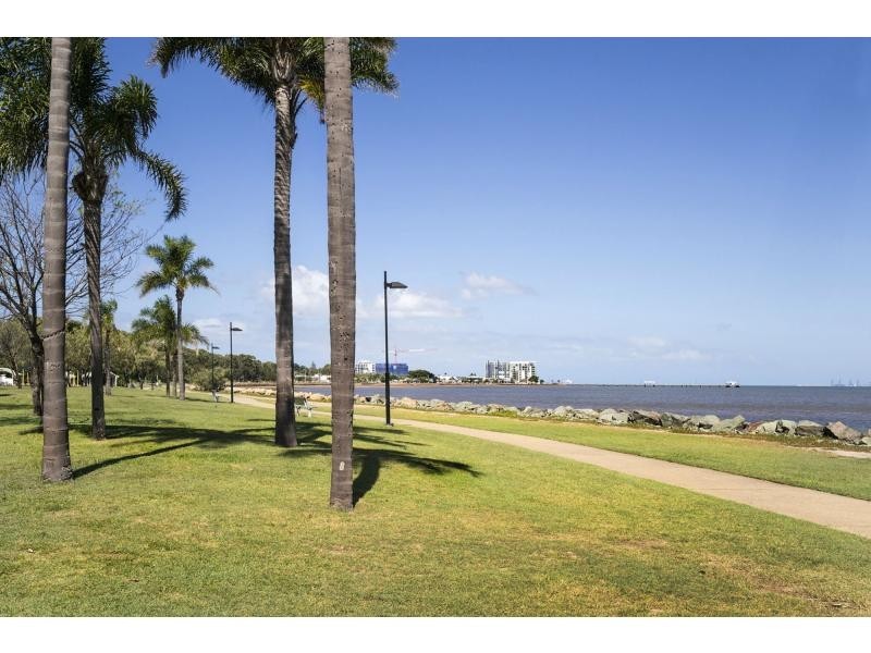 2 Donald Street, Woody Point QLD 4019
