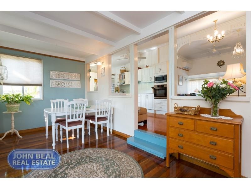 14 Steven Street, Redcliffe QLD 4020