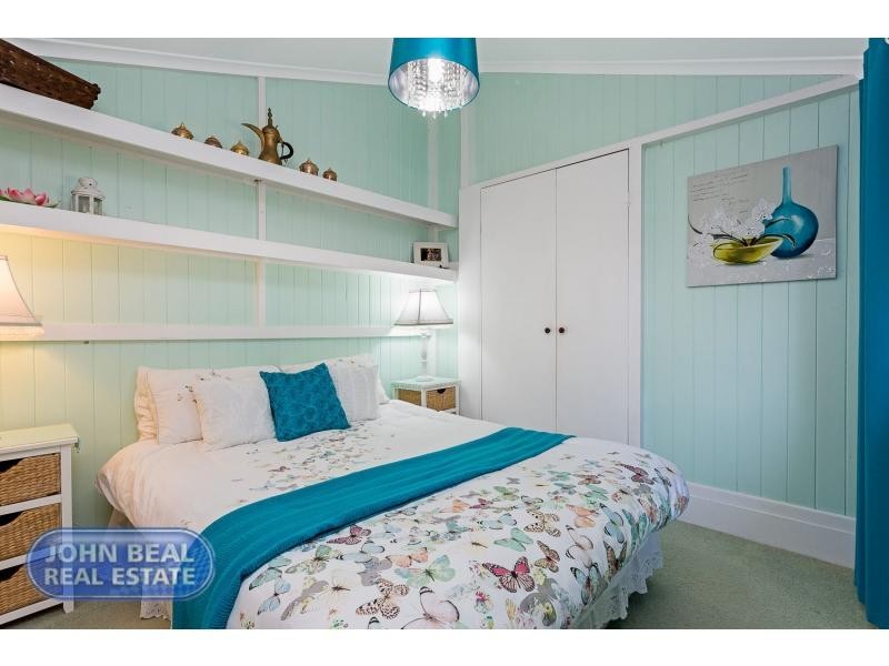 14 Steven Street, Redcliffe QLD 4020