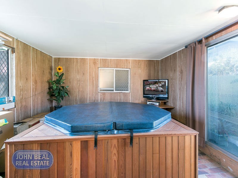 72 Griffith Road, Scarborough QLD 4020